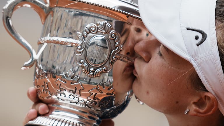 Tennis French Open Krejcikova Returns